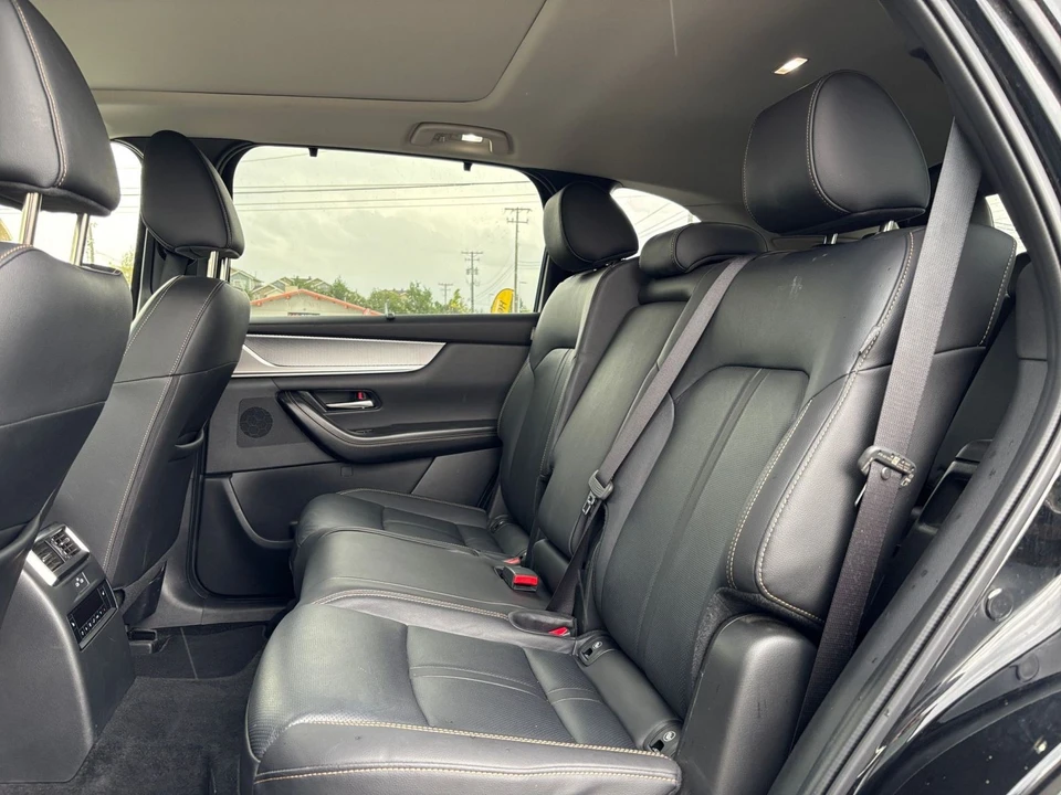 2026 Mazda CX-90 - Image 28 of 31