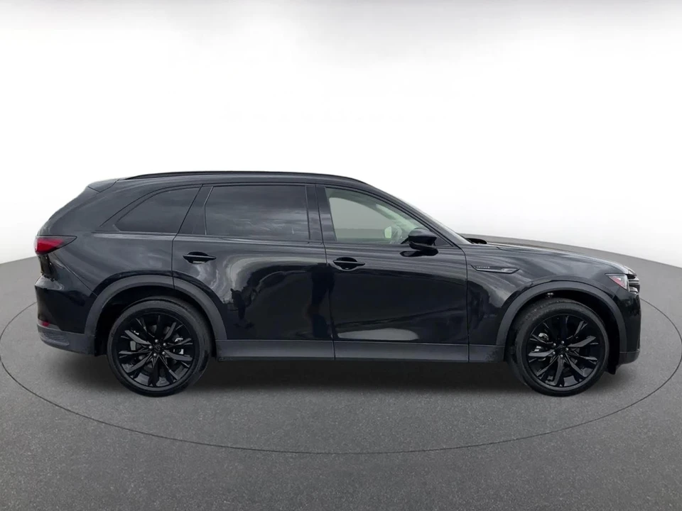 2026 Mazda CX-90 - Image 17 of 31