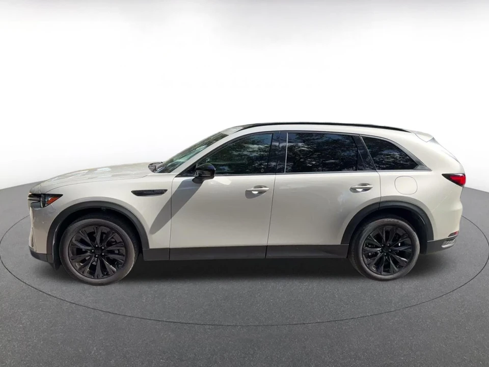 2026 Mazda CX-90 - Image 9 of 31
