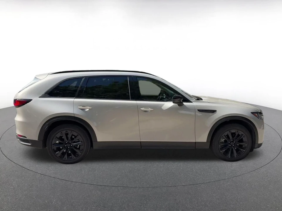 2026 Mazda CX-90 - Image 17 of 31