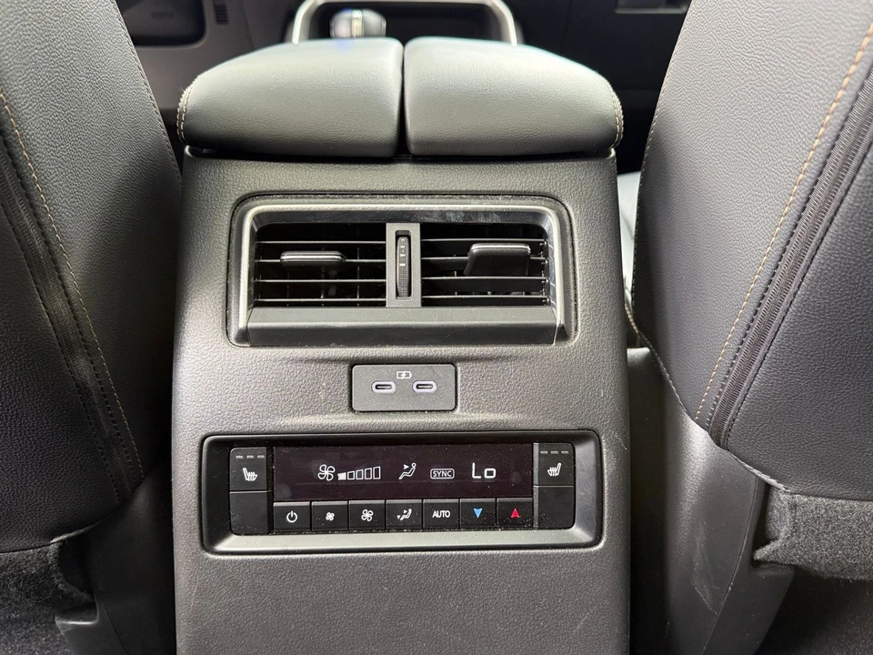 2026 Mazda CX-90 - Image 24 of 31