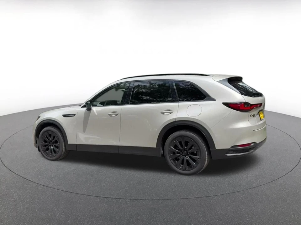 2026 Mazda CX-90 - Image 11 of 31
