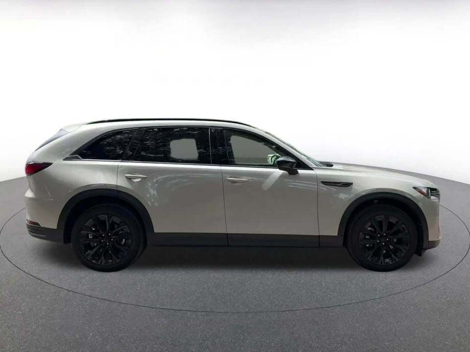 2026 Mazda CX-90 - Image 18 of 31