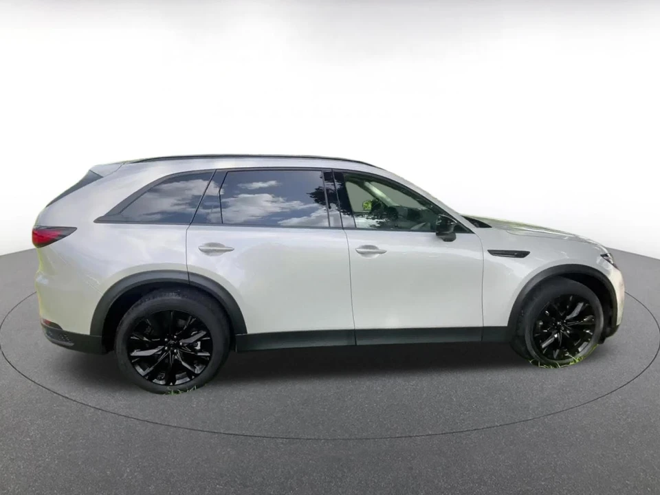 2026 Mazda CX-90 - Image 17 of 31