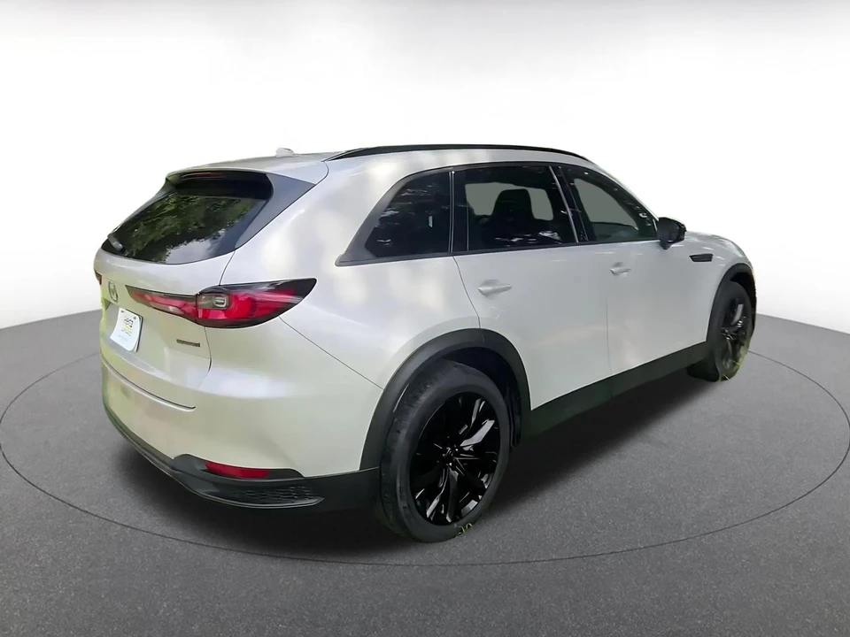 2026 Mazda CX-90 - Image 16 of 31