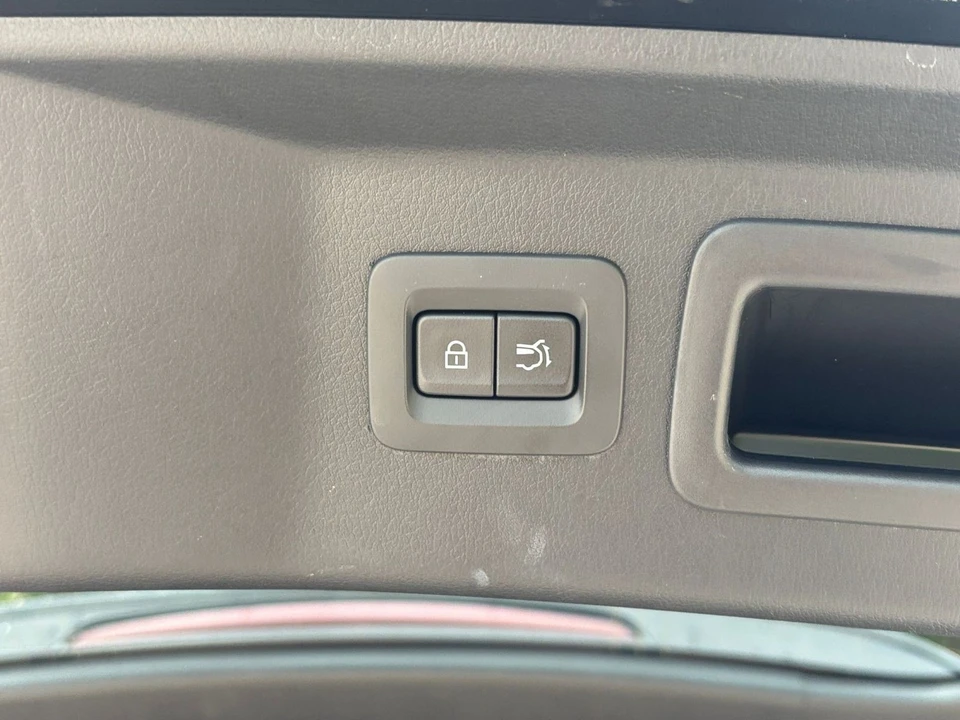 2026 Mazda CX-90 - Image 27 of 31