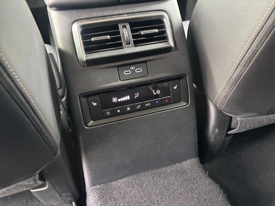 2026 Mazda CX-90 - Image 29 of 31