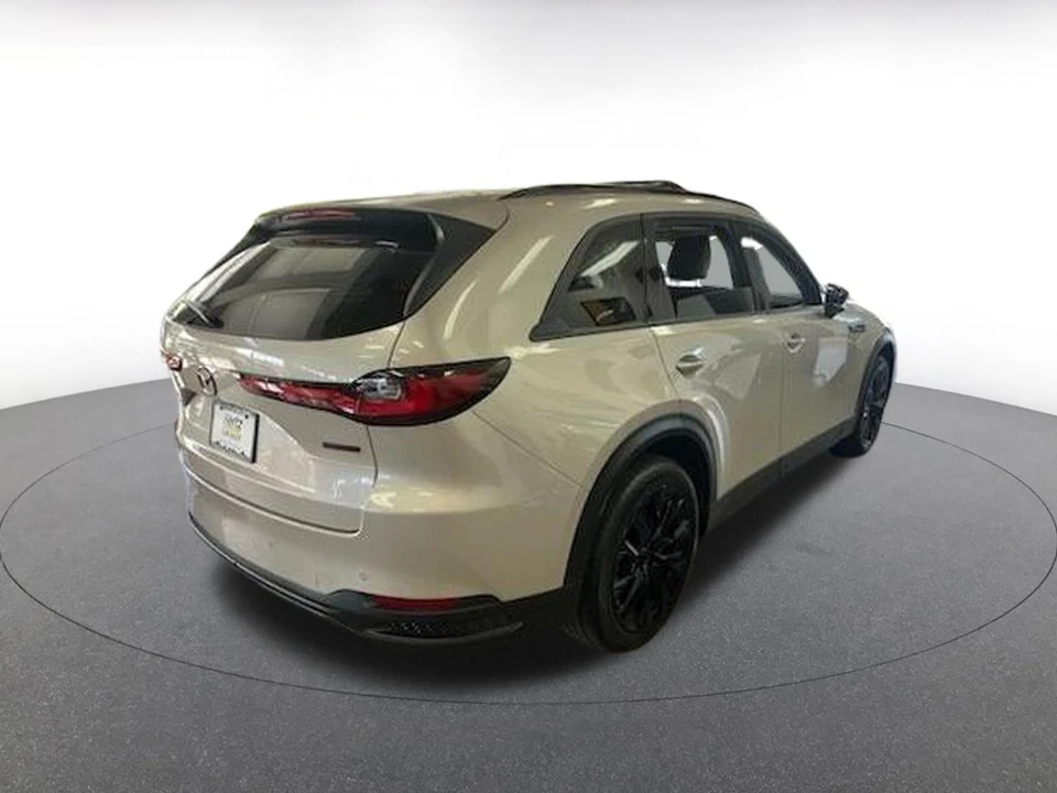 2026 Mazda CX-90 - Image 12 of 24