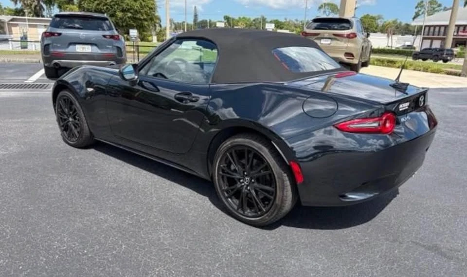 2026 Mazda ND MX-5 Miata - Image 4 of 8