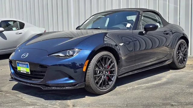 2026 Mazda MX-5 Club Convertible 2D