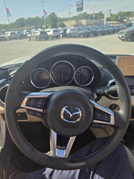 2026 Mazda ND MX-5 Miata - Image 16 of 20