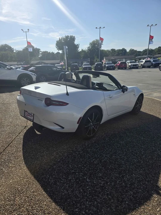 2026 Mazda ND MX-5 Miata - Image 4 of 20