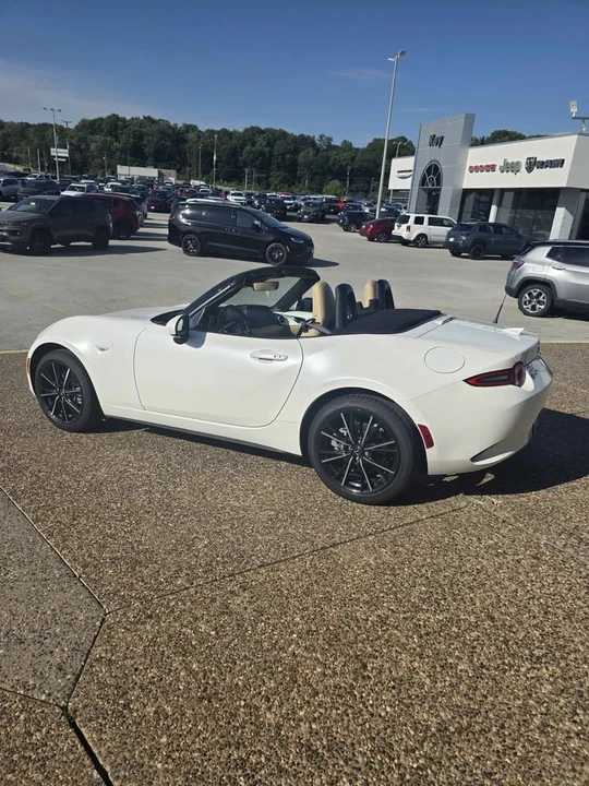 2026 Mazda ND MX-5 Miata - Image 3 of 20