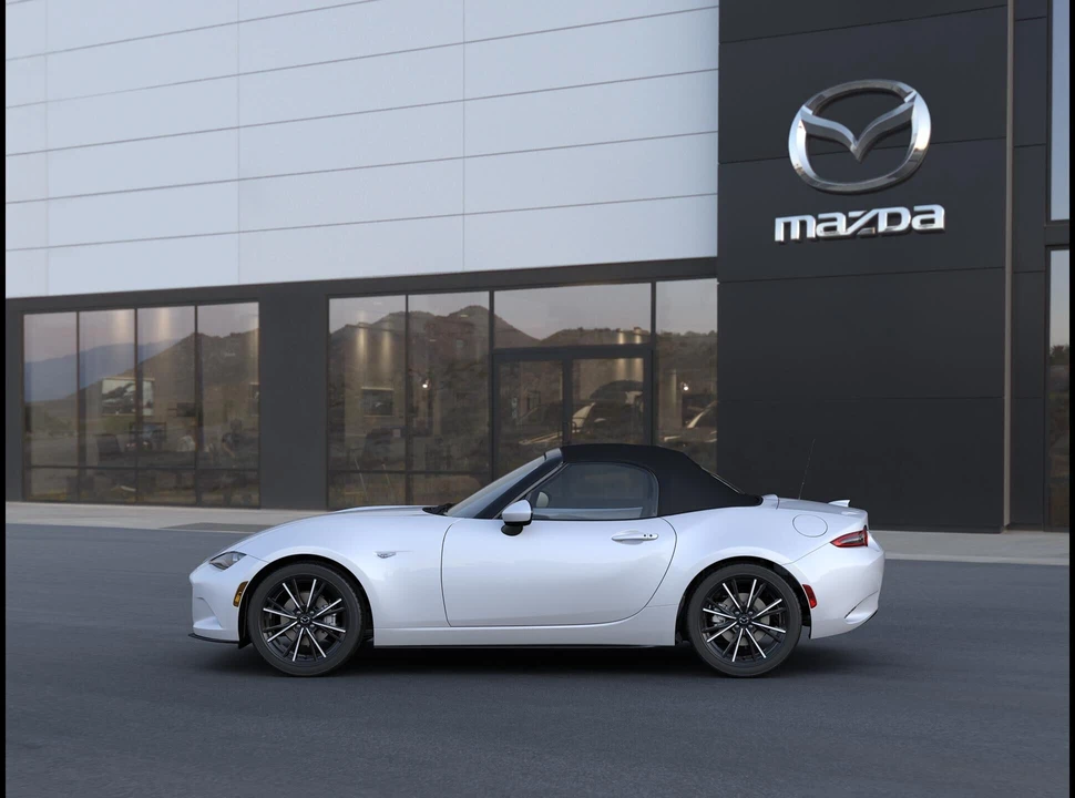 2026 Mazda ND MX-5 Miata - Image 4 of 7