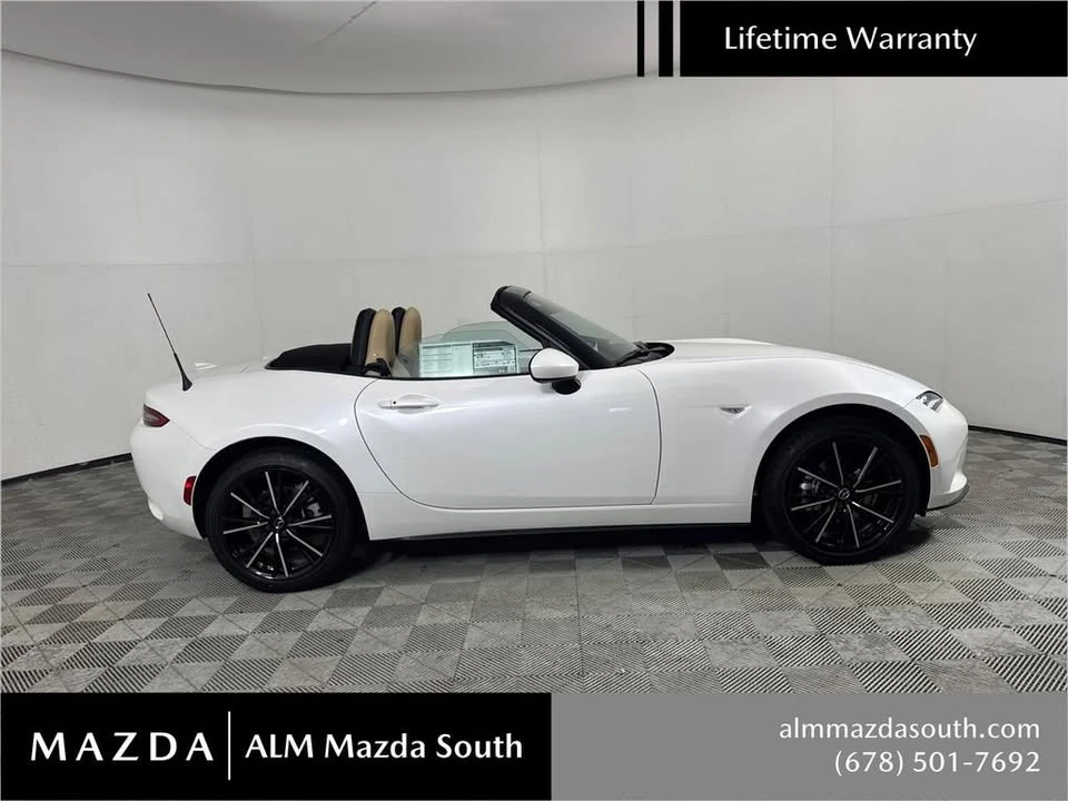 2026 Mazda ND MX-5 Miata - Image 17 of 20