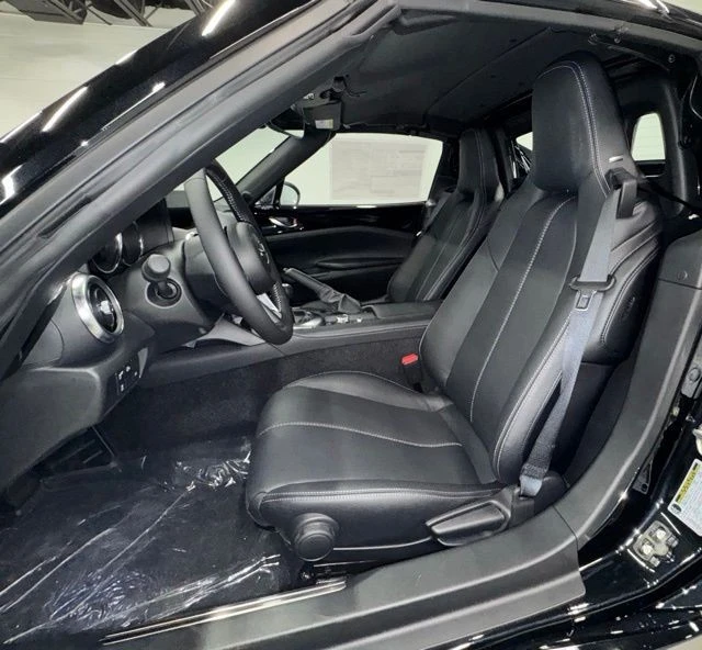 2026 Mazda ND MX-5 Miata - Image 17 of 25
