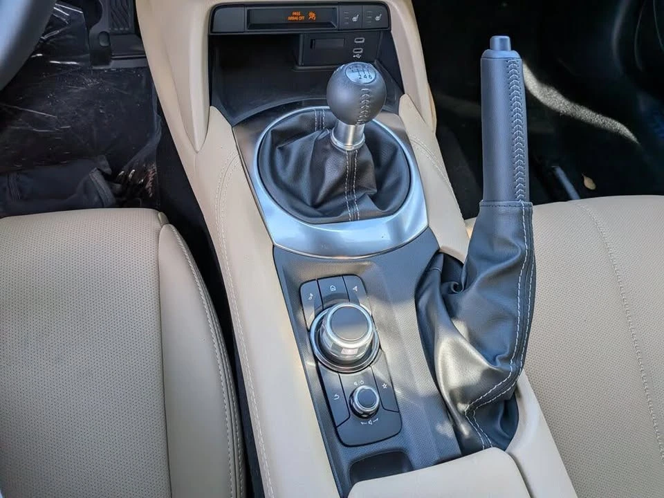 2026 Mazda ND MX-5 Miata - Image 17 of 19