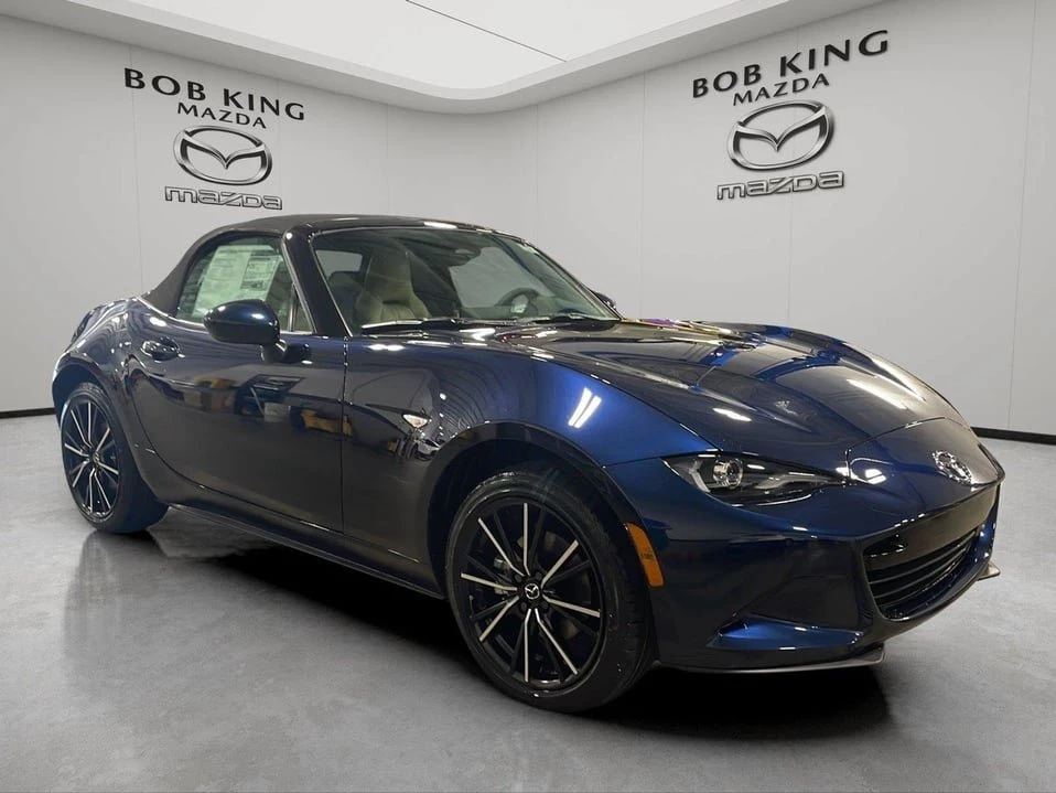 2026 Mazda ND MX-5 Miata - Image 7 of 10