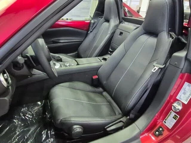 2026 Mazda ND MX-5 Miata - Image 7 of 10