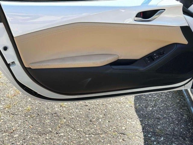 2026 Mazda ND MX-5 Miata - Image 14 of 20