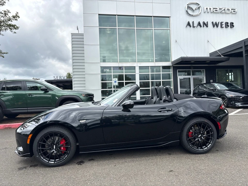 2026 Mazda ND MX-5 Miata - Image 18 of 24
