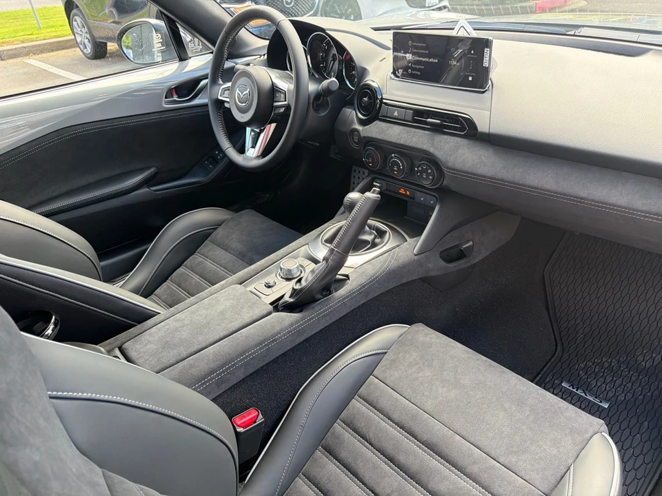 2026 Mazda ND MX-5 Miata - Image 9 of 25