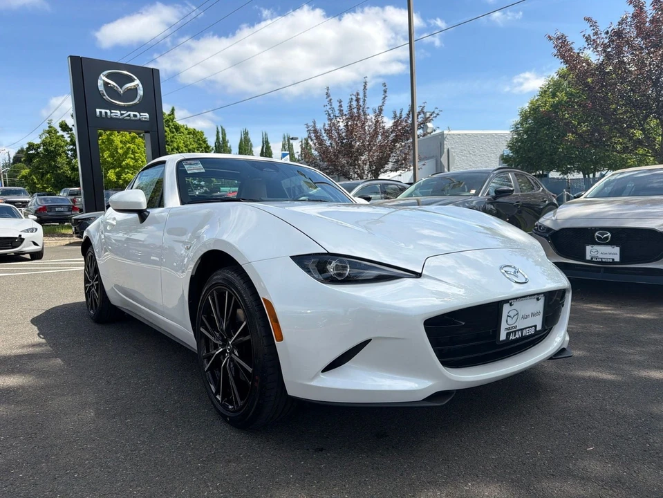 2026 Mazda ND MX-5 Miata - Image 4 of 16