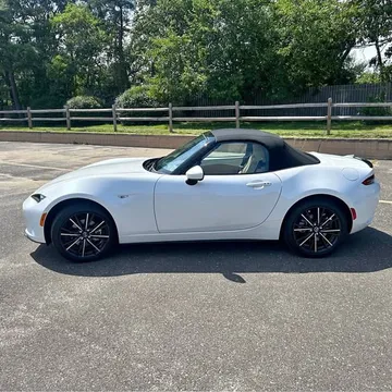 2026 Mazda MX-5 Miata Grand Touring
