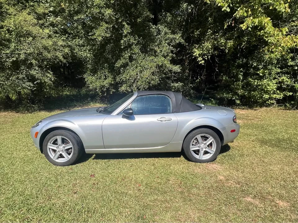 2026 Mazda ND MX-5 Miata - Image 9 of 14