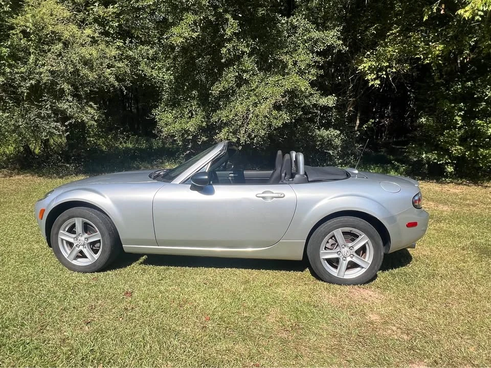 2026 Mazda ND MX-5 Miata - Image 10 of 14