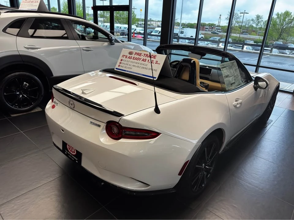 2026 Mazda ND MX-5 Miata - Image 6 of 8
