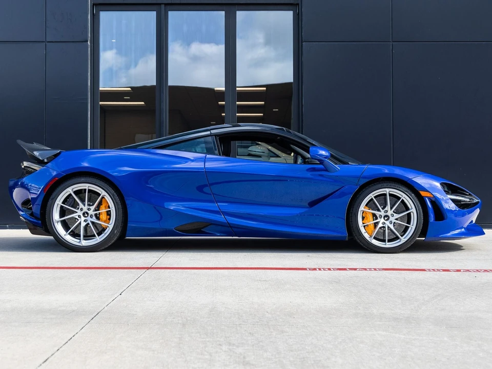 2026 McLaren 750S - Image 11 of 31