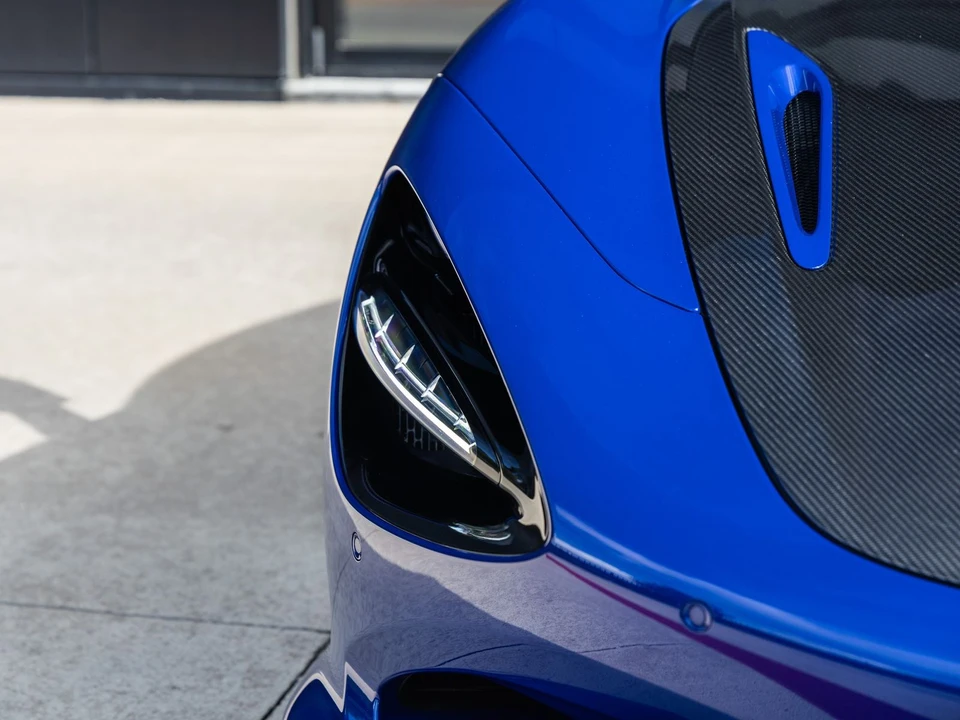 2026 McLaren 750S - Image 21 of 31