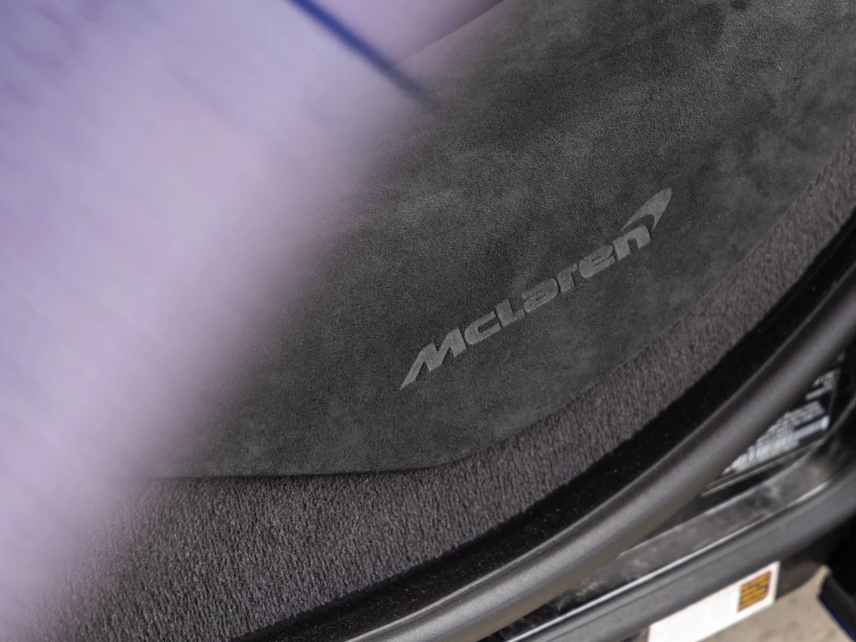 2026 McLaren 750S - Image 28 of 31