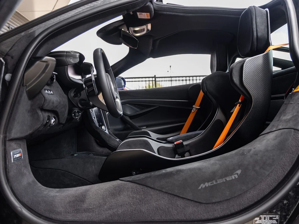 2026 McLaren 750S - Image 29 of 31