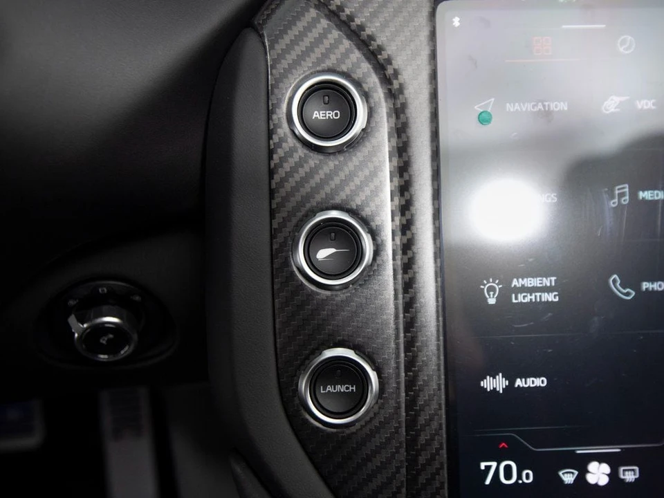2026 McLaren 750S Spider - Image 26 of 31