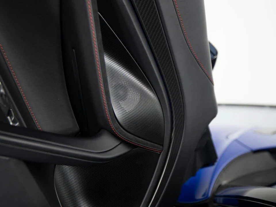 2026 McLaren 750S Spider - Image 13 of 31
