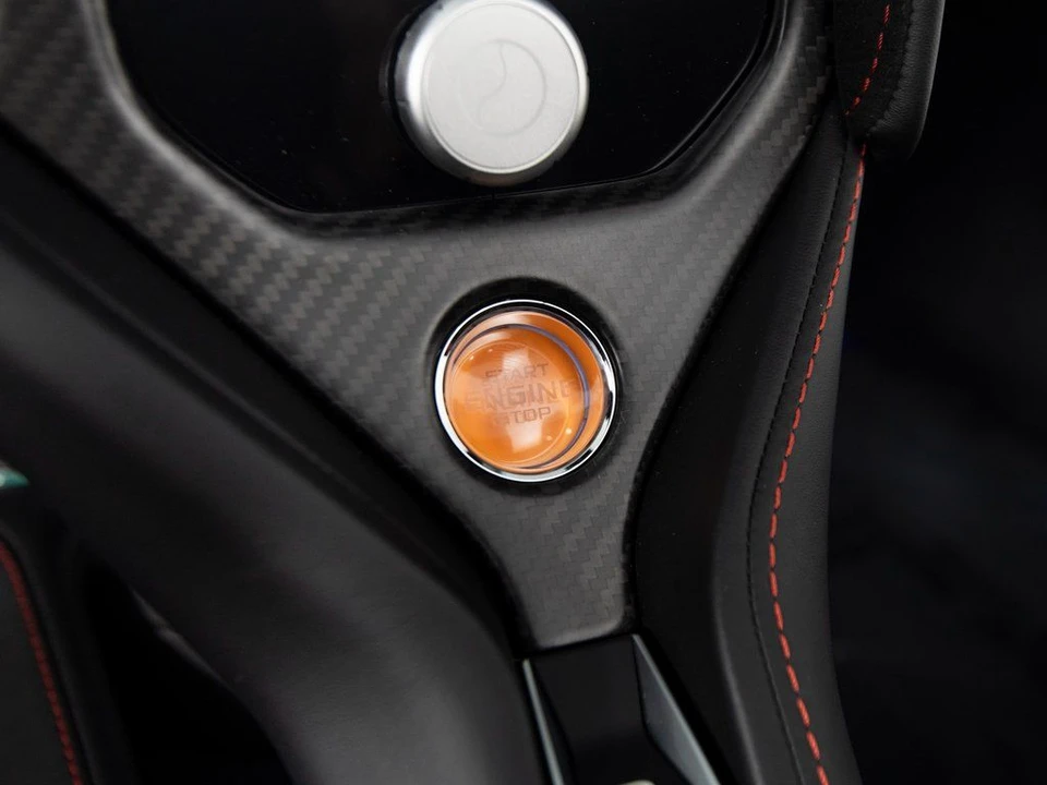 2026 McLaren 750S Spider - Image 23 of 31