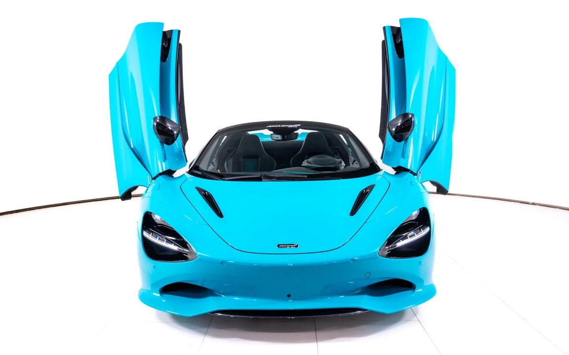 2026 McLaren 750S Spider - Image 11 of 25
