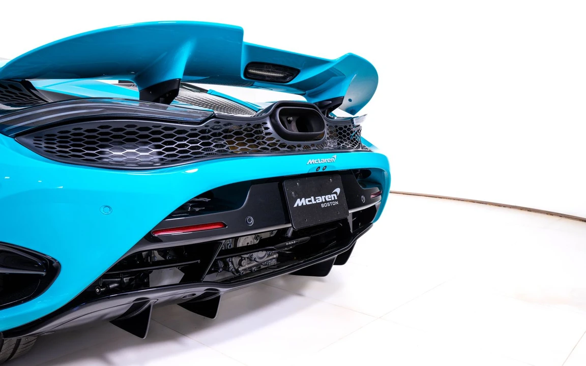 2026 McLaren 750S Spider - Image 14 of 25
