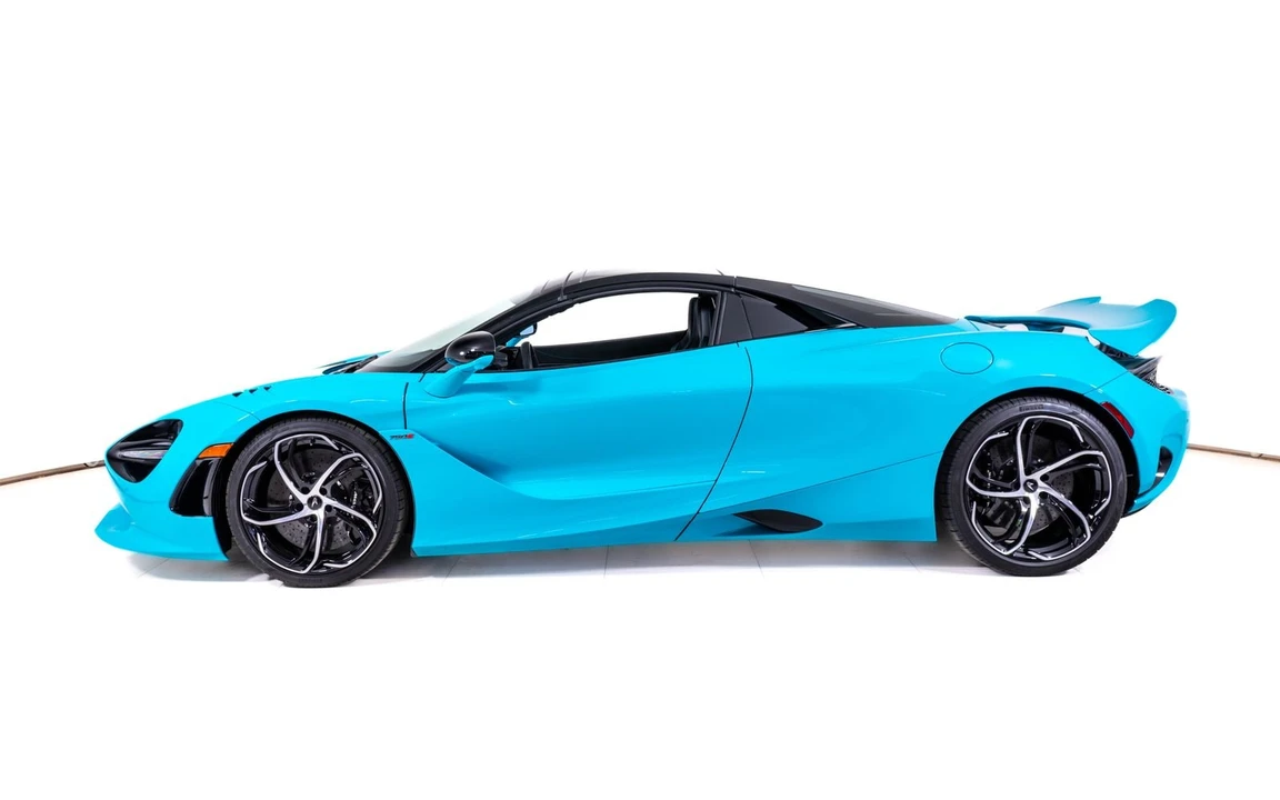 2026 McLaren 750S Spider - Image 3 of 25