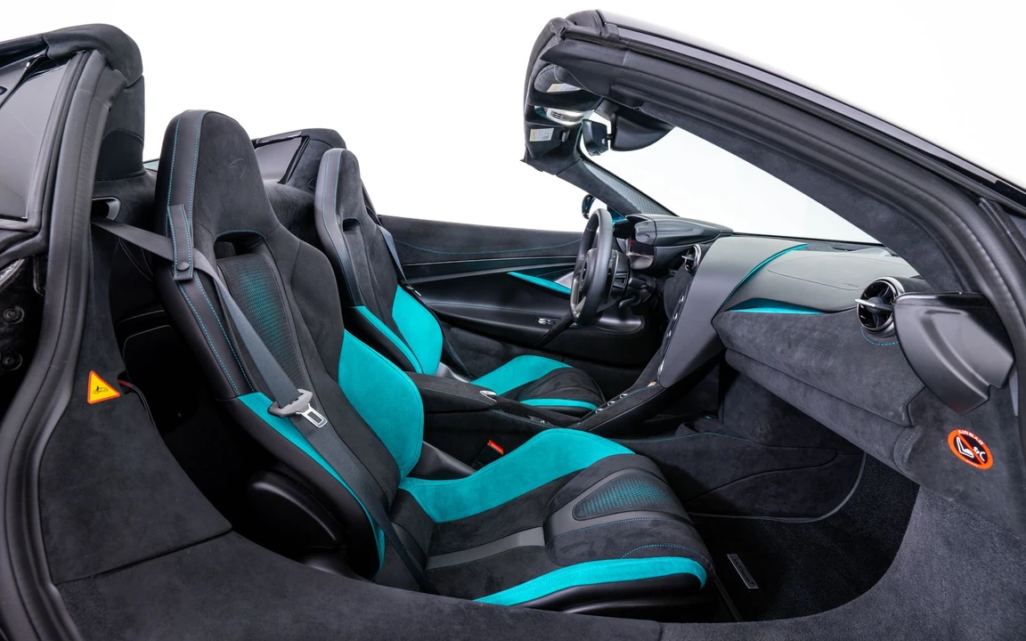 2026 McLaren 750S Spider - Image 23 of 25