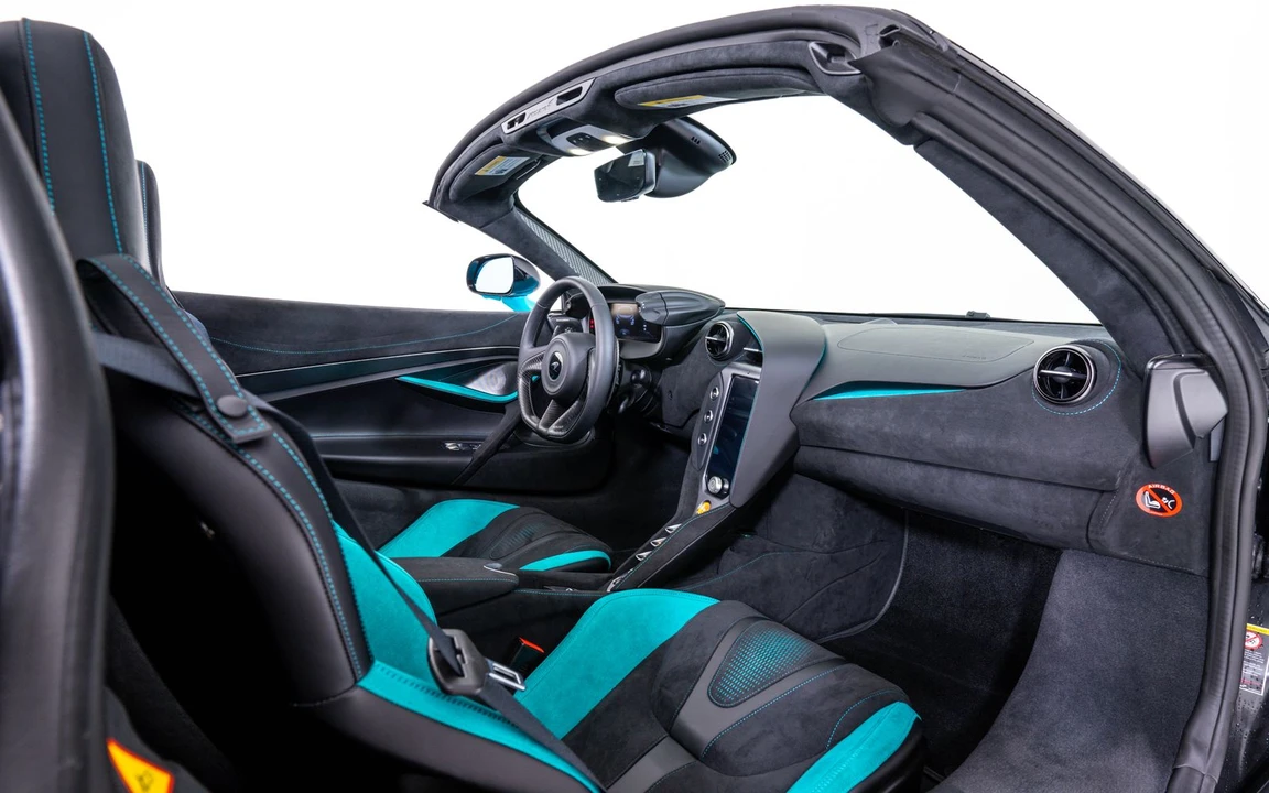 2026 McLaren 750S Spider - Image 24 of 25