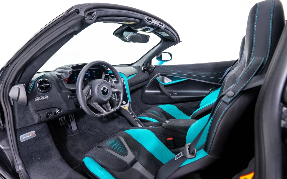 2026 McLaren 750S Spider - Image 21 of 25
