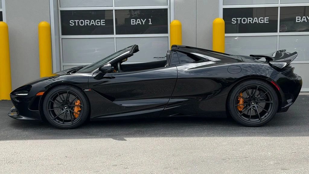 2026 McLaren 750S Spider - Image 3 of 9