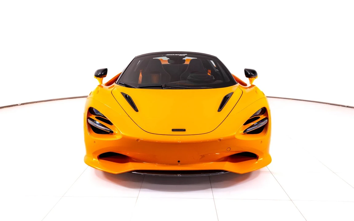 2026 McLaren 750S Spider - Image 10 of 25