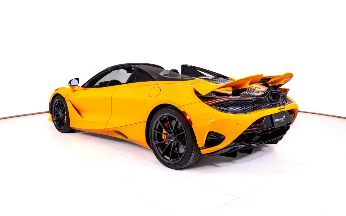 2026 McLaren 750S Spider - Image 5 of 25