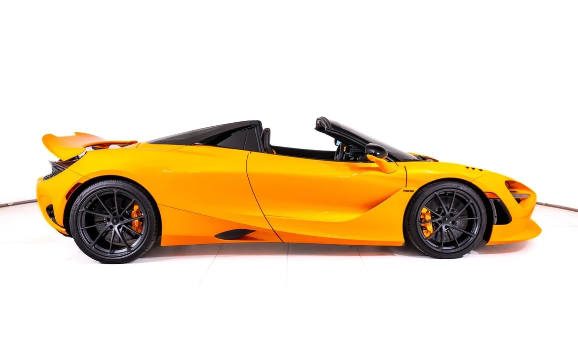 2026 McLaren 750S Spider - Image 8 of 25