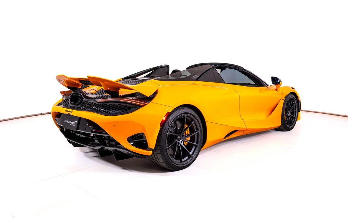 2026 McLaren 750S Spider - Image 7 of 25