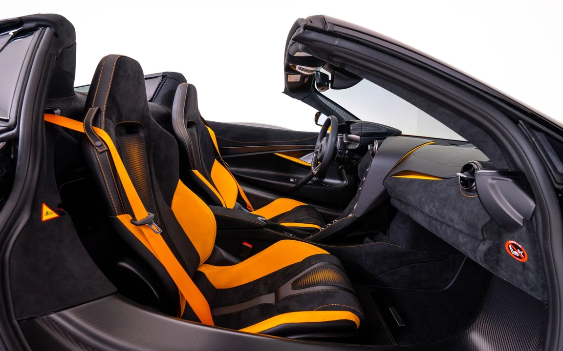 2026 McLaren 750S Spider - Image 23 of 25